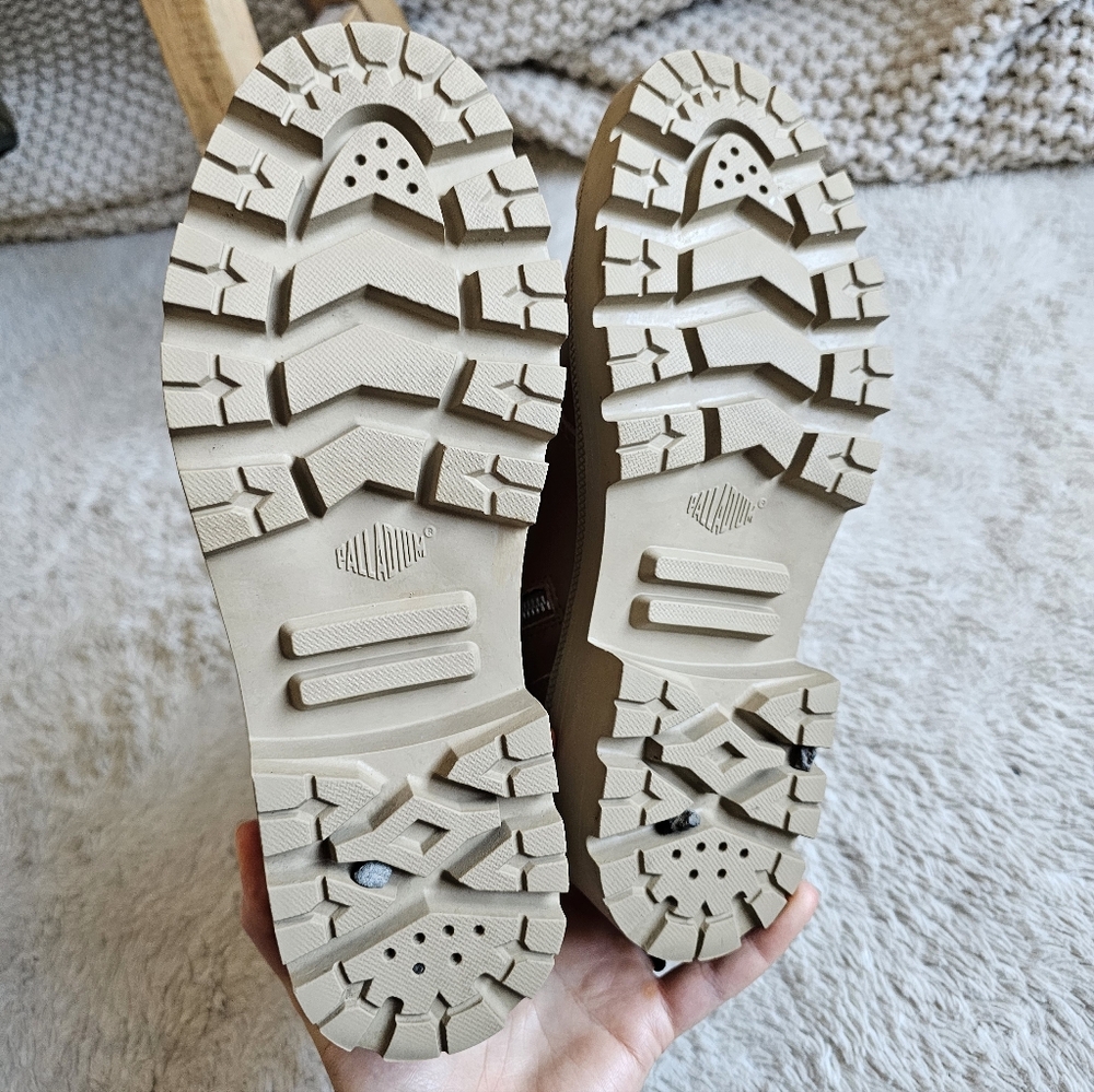 Palladium Pallabase Leather Boots - Picture 6 of 7